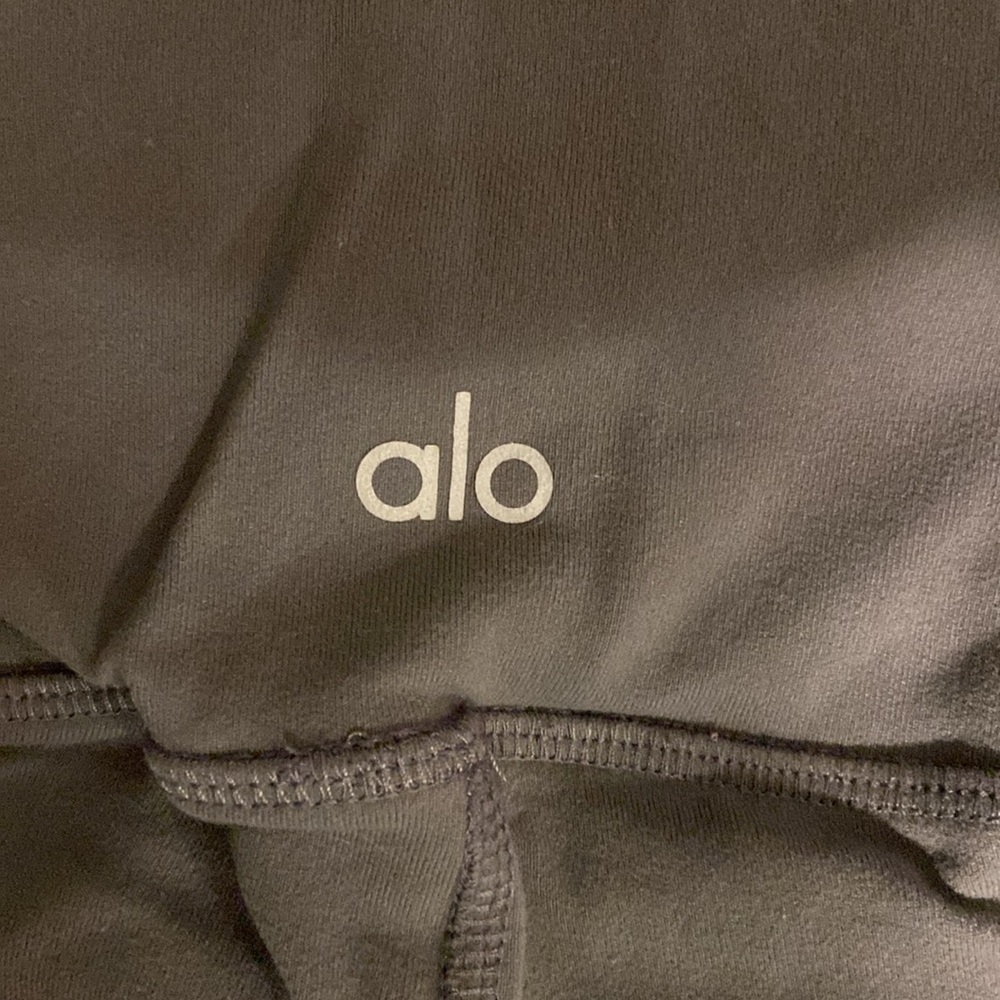 Alo Yoga moto leggings, high waisted in anthracite, sz XS - Picture 4 of 5